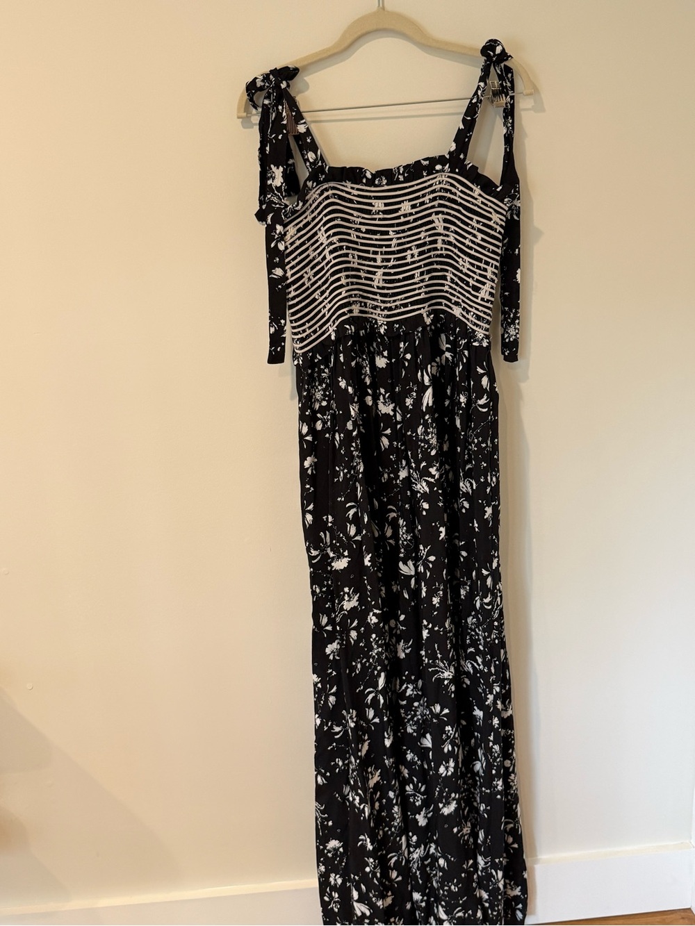 Free People Color My World Jumpsuit Black and White Floral Tie-Strap Wide Leg - Picture 6 of 7
